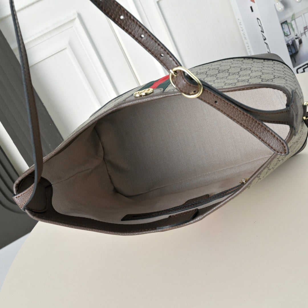 vintage medium shoulder bag