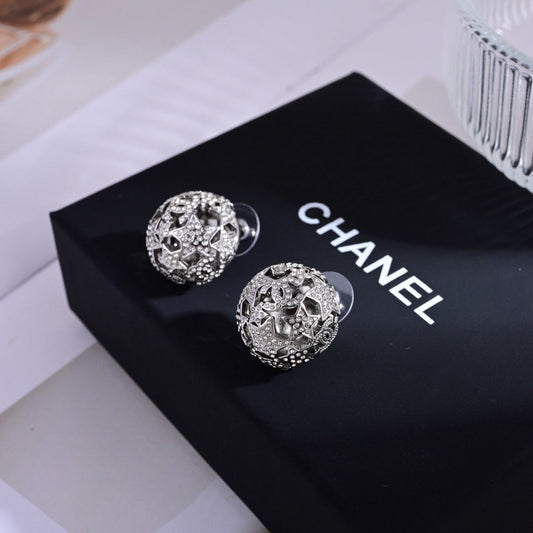 25FW NEW Elegant and Stylish Earrings