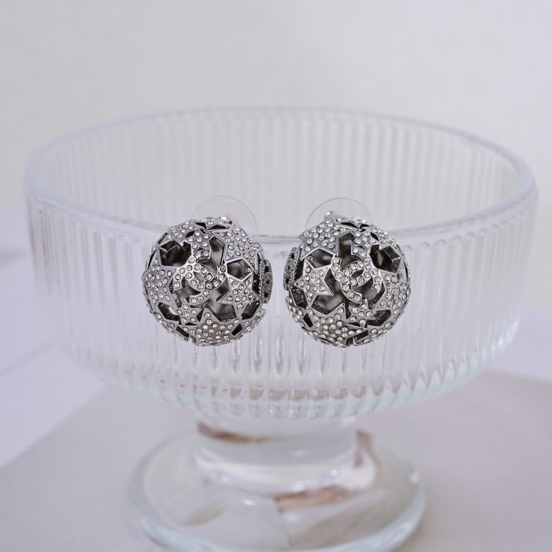 25FW NEUE Elegante und stilvolle Ohrringe