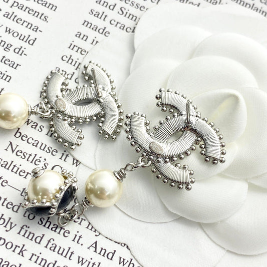 25FW NEW Exquisite Enamel Stud Earrings