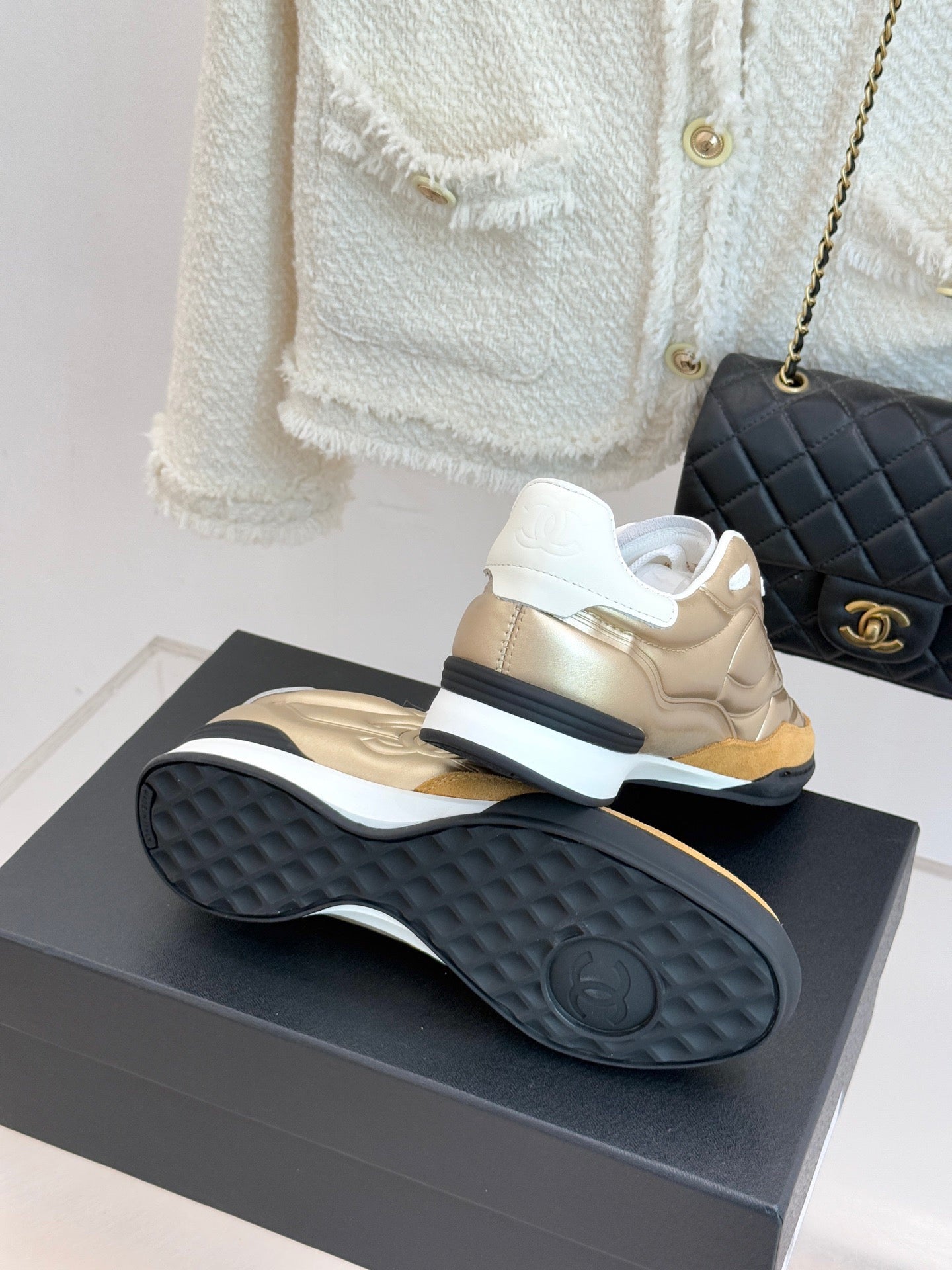 25FW classic rhombus retro casual shoes moral training sneakers