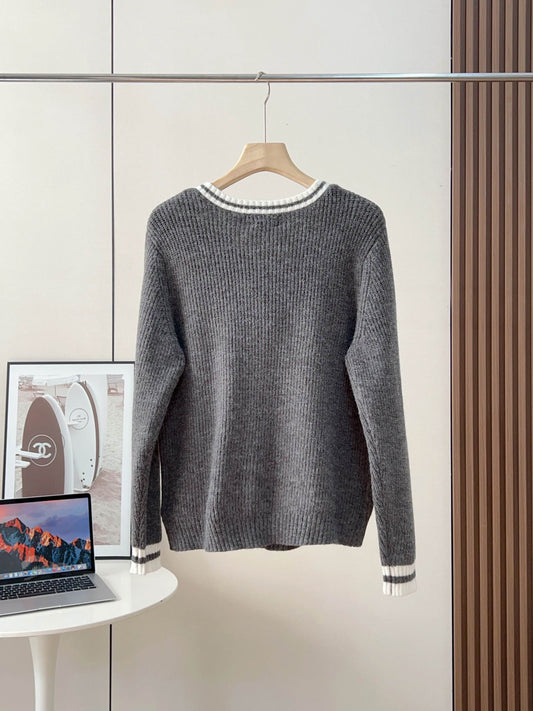 26SS latest V-neck sweater