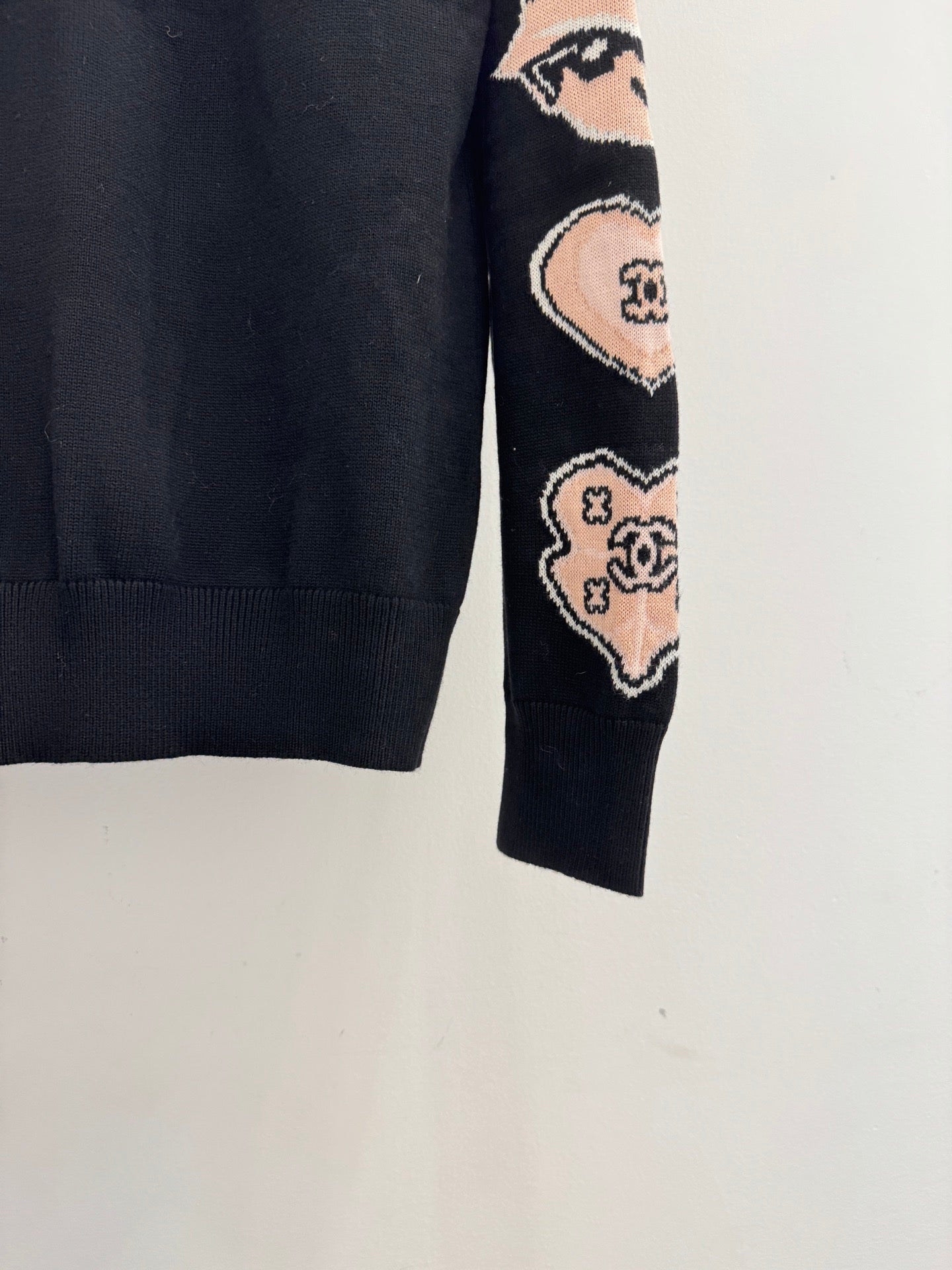 Cartoon girl pattern knitted cardigan