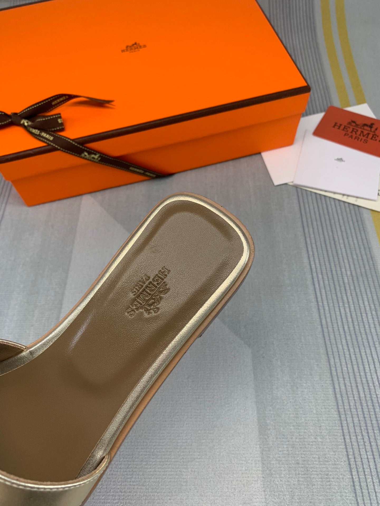 25FW Eternal H slippers