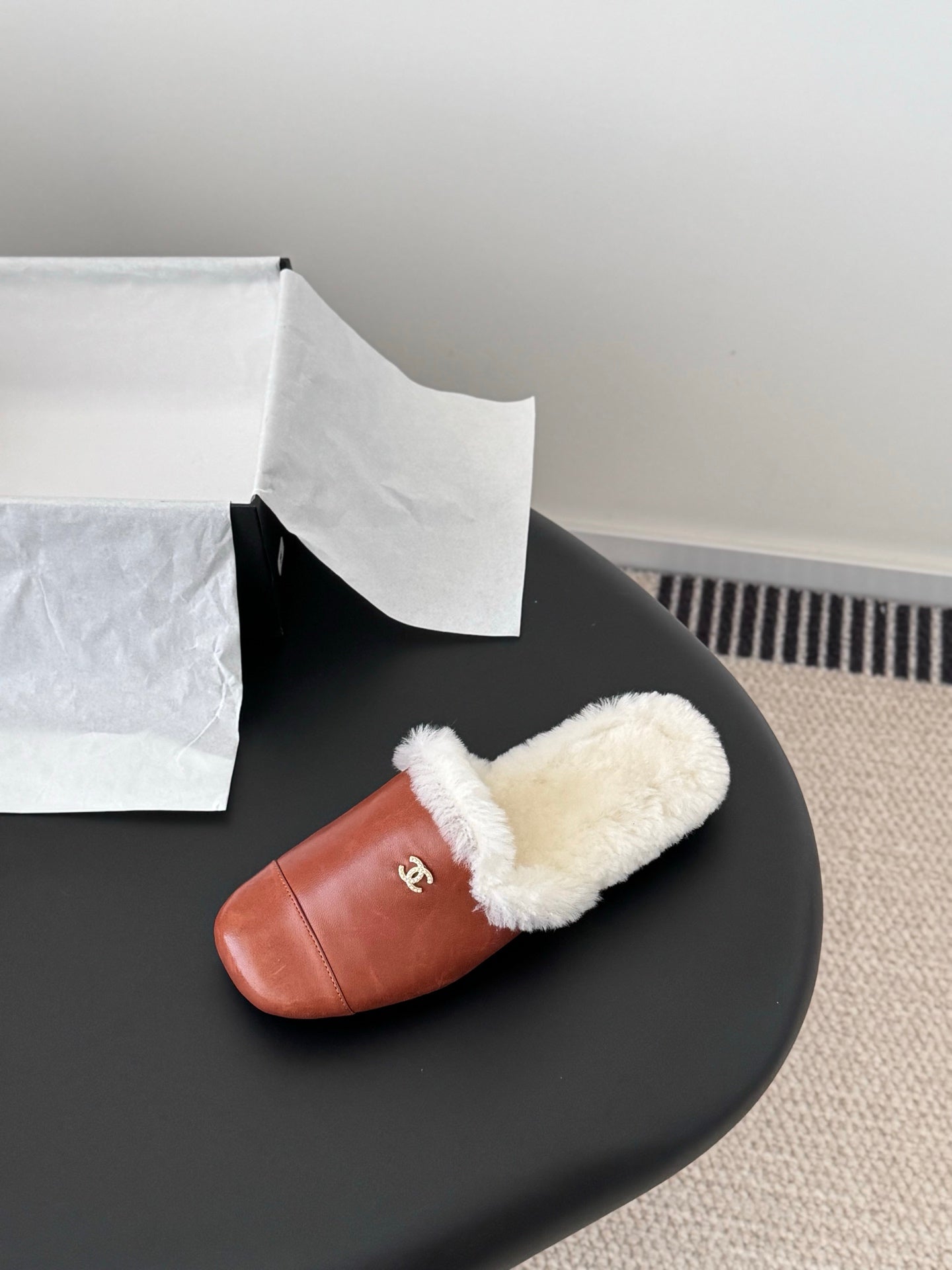 25FW new fluffy slippers