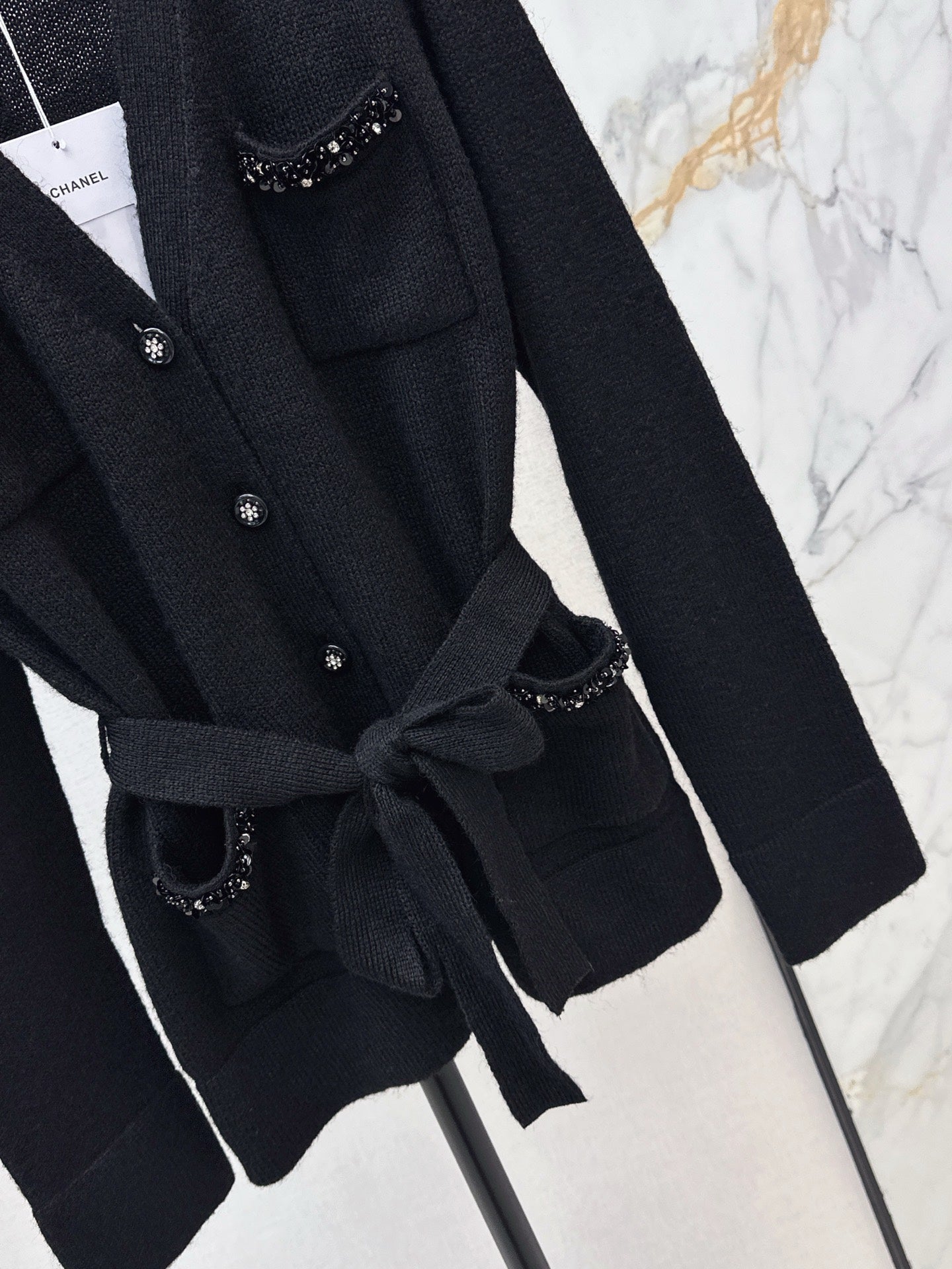 25FW v-neck cardigan