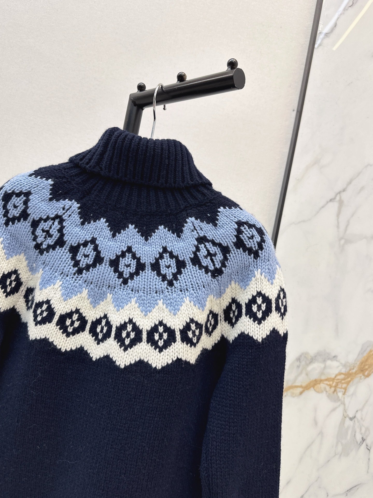 25FW jacquard sweater