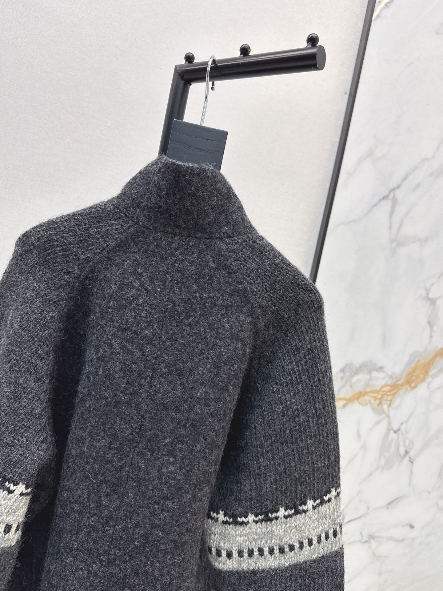 25FW woolen cardigan