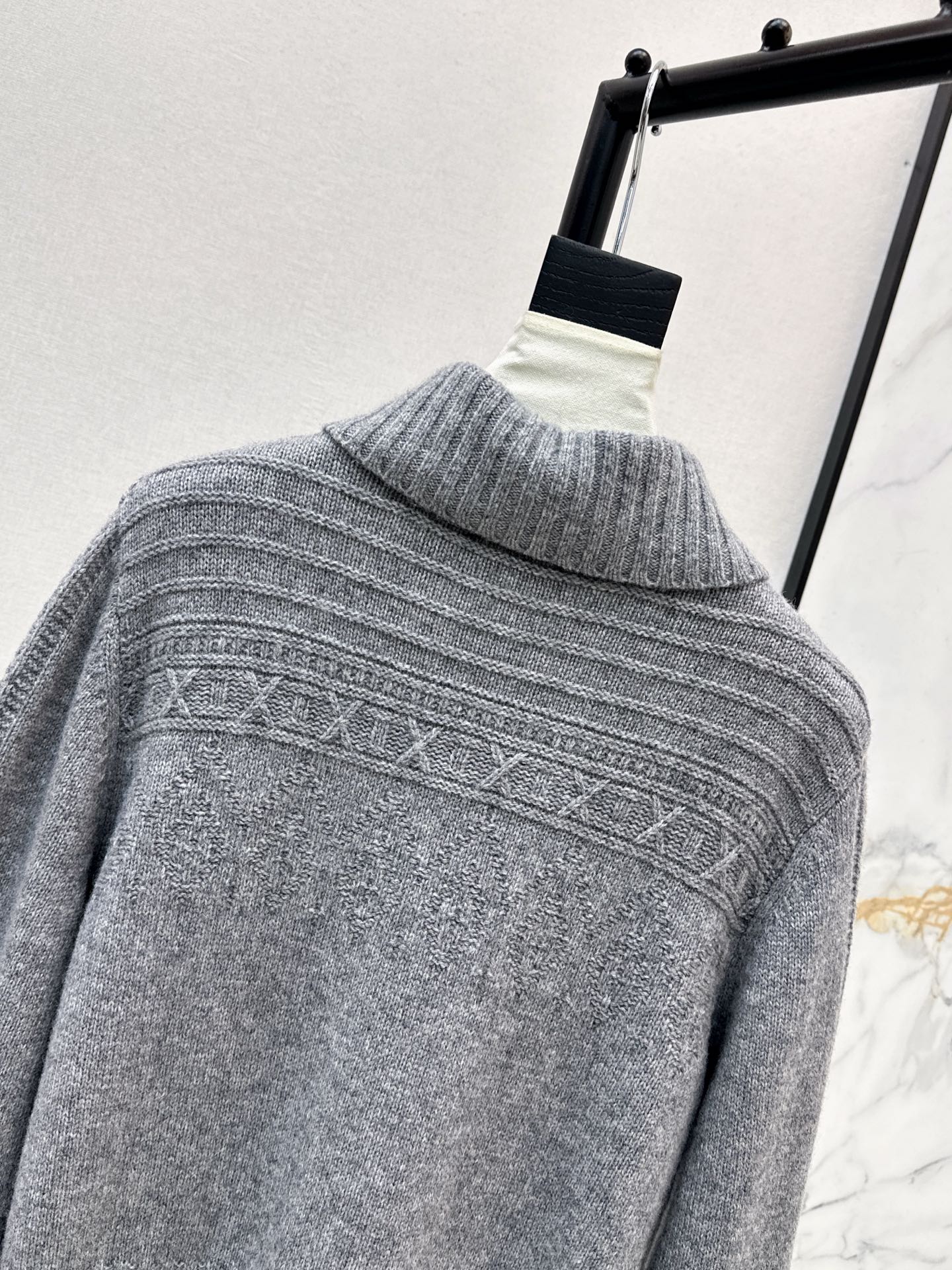 26SS Reißverschluss-Pullover