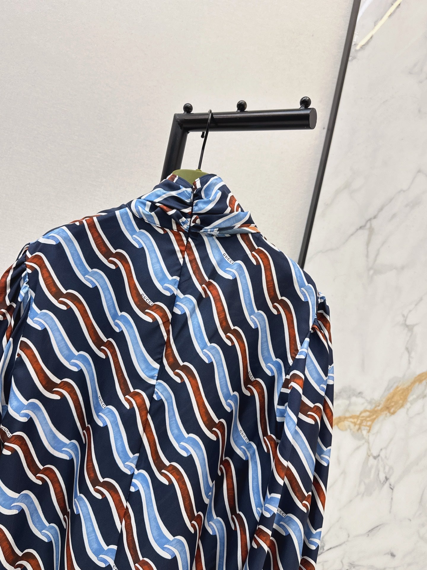 Seidenhemd mit 26SS-Print