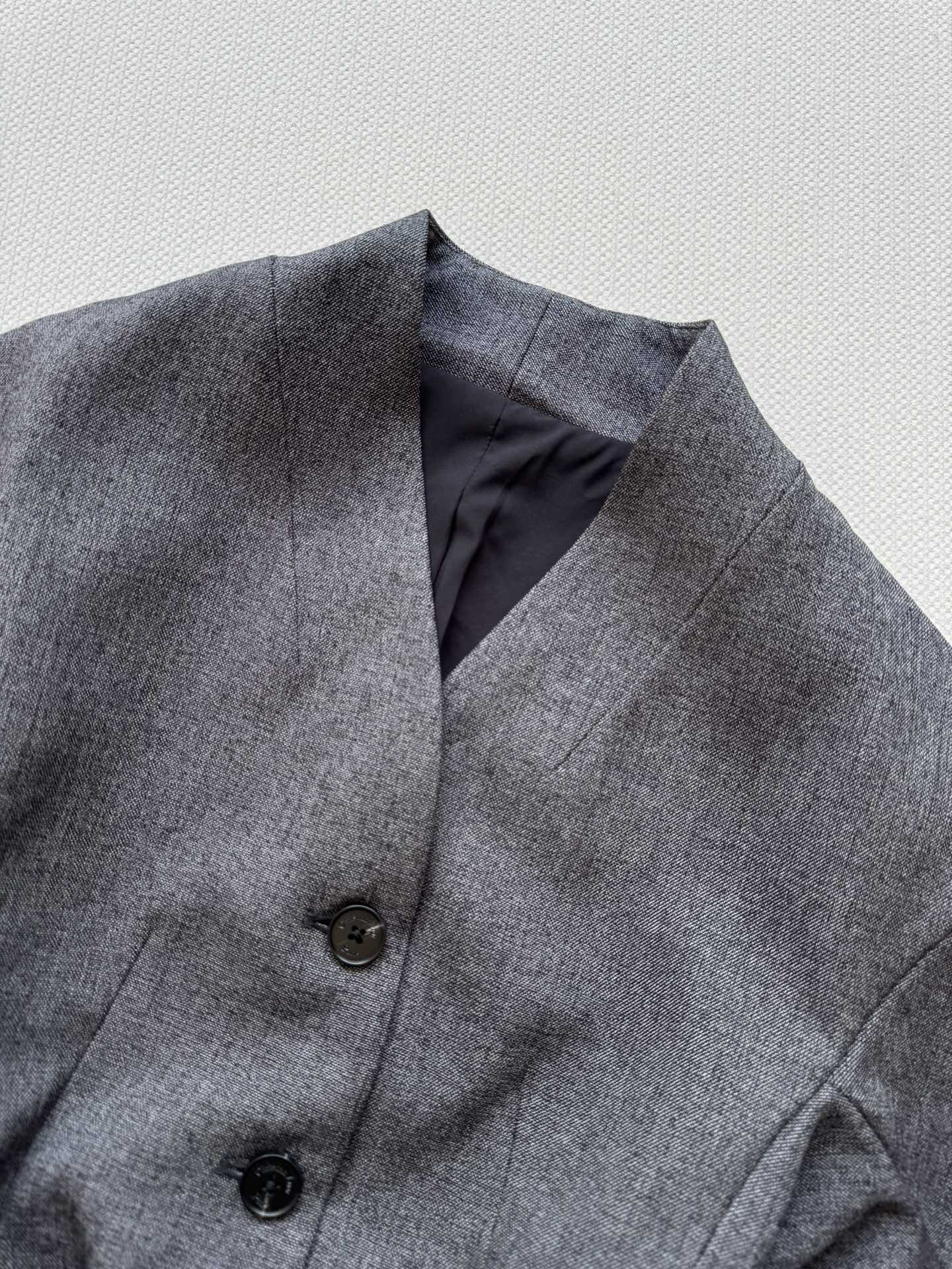 26SS NEUE Jacke mit Gürtel
