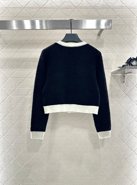 26SS NEW black and white contrast pocket knitted cardigan