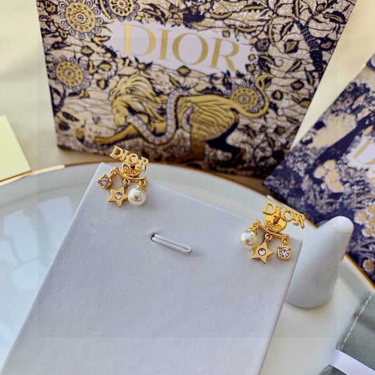 The latest letter star⭐️pearl small tassel earrings