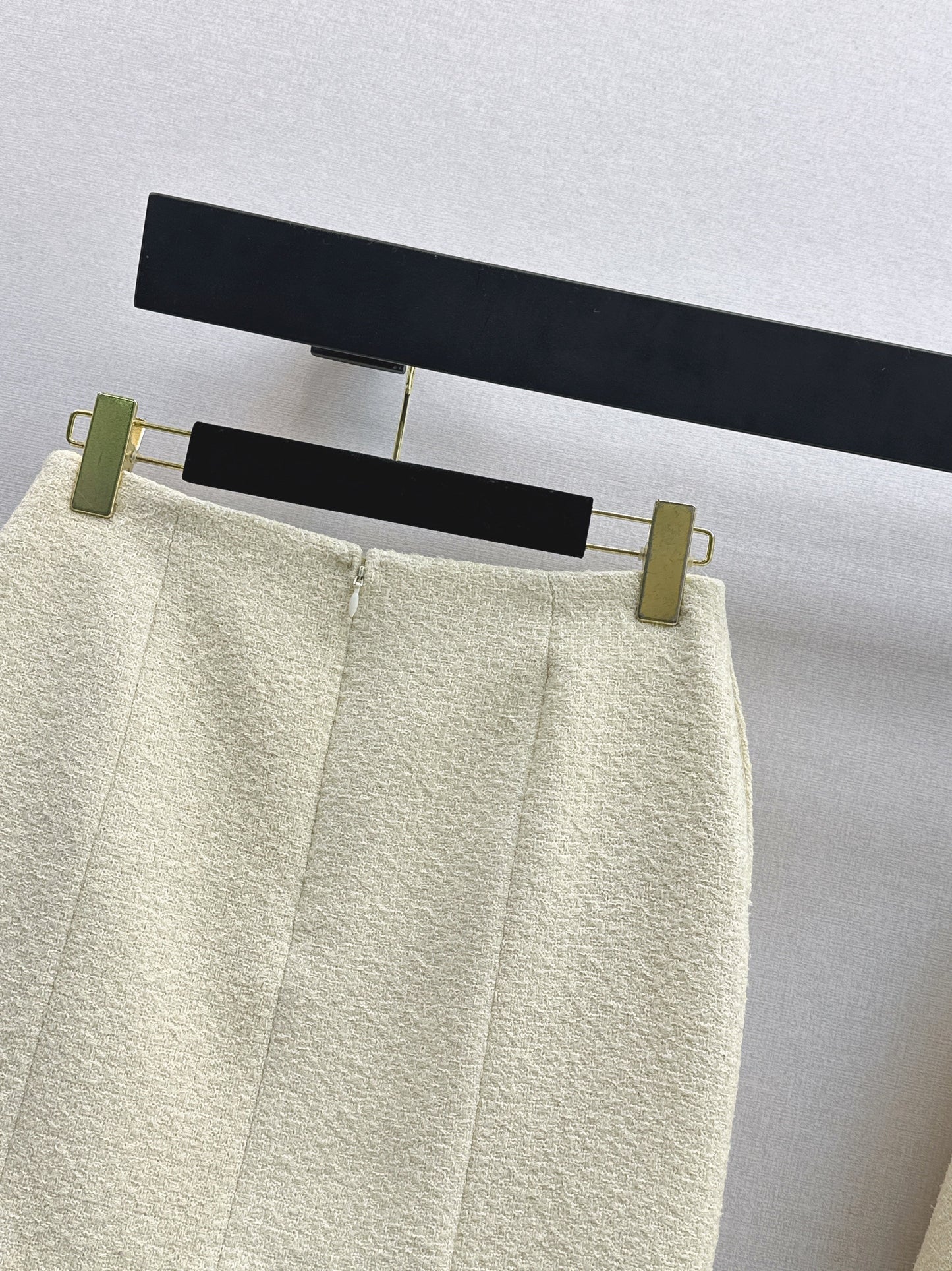 26SS NEW Round neck contrasting edge braided skirt
