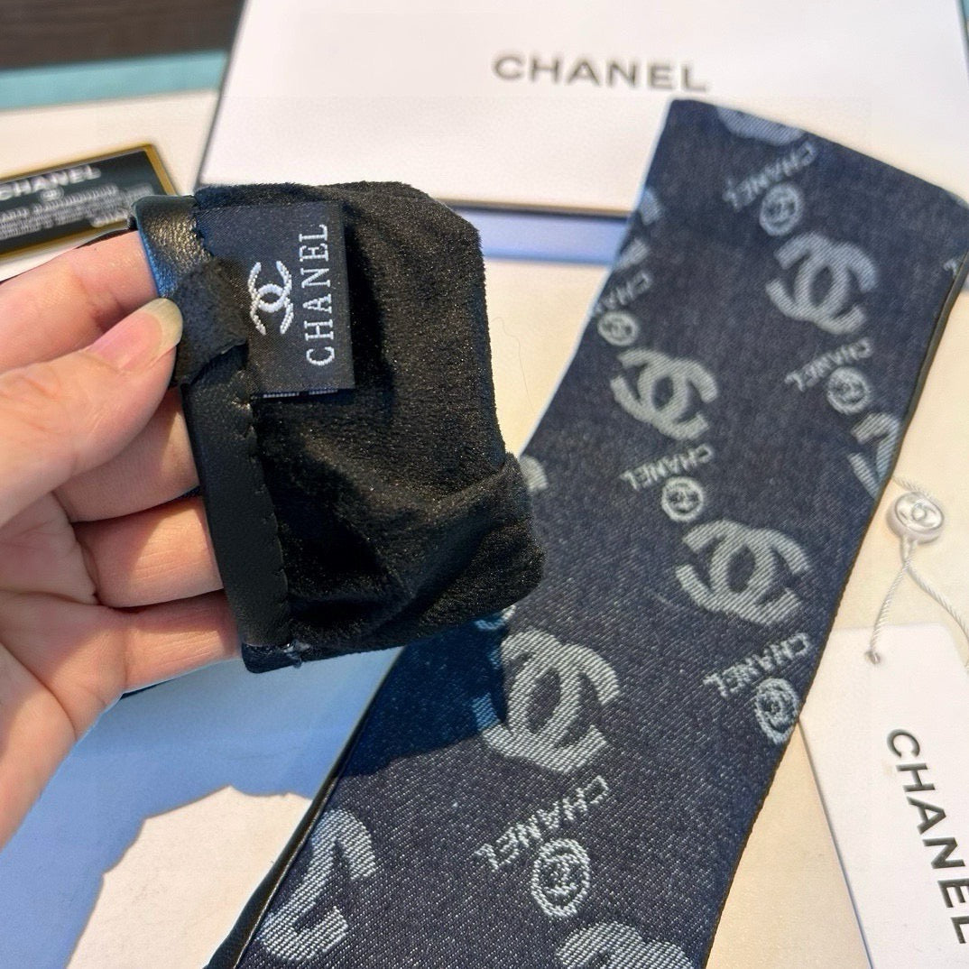 26SS NEUES Denim mit Lederhandschuhen