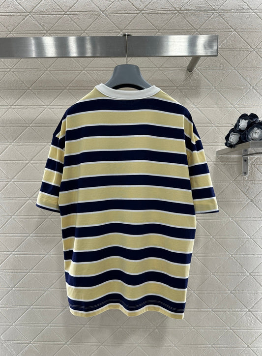 26SS NEUES Gestreiftes T-Shirt mit überschnittenen Schultern