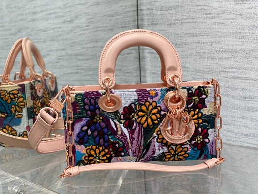 26SS NEW Limited edition handbag