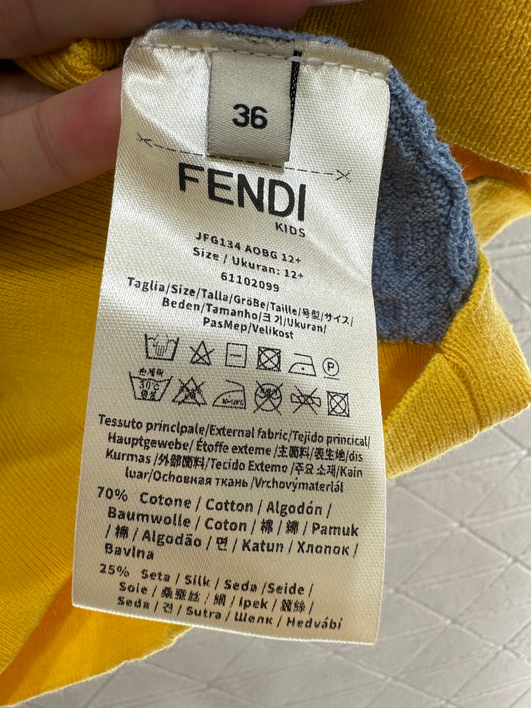 26SS NEUE Strickjacke