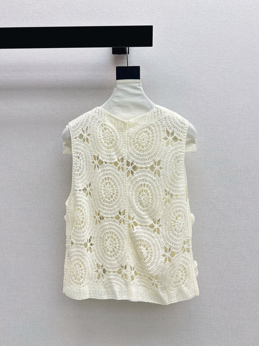 26SS NEW Three-dimensional hand-crocheted short knitted vest