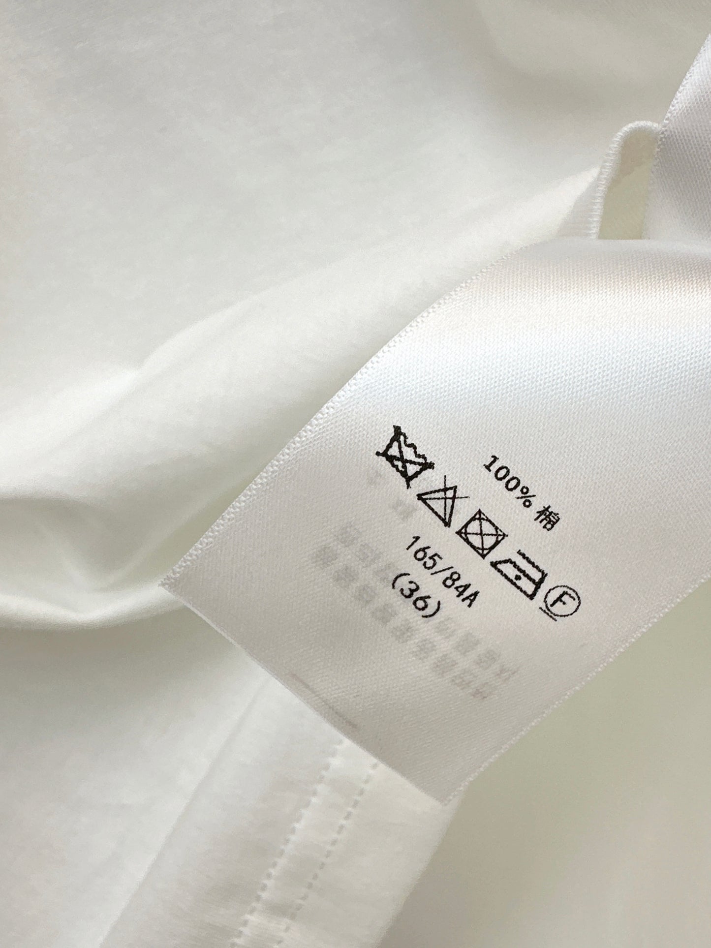 🔥HEISS🔥 26SS NEUES dreidimensionales Schleifen-verziertes Kurzarm-T-Shirt