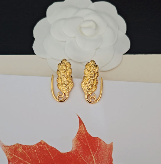 26SS NEW golden leaf hook earrings