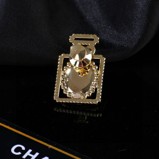 26SS NEUER Parfümflakon-Diamantbrosche aus Lammleder