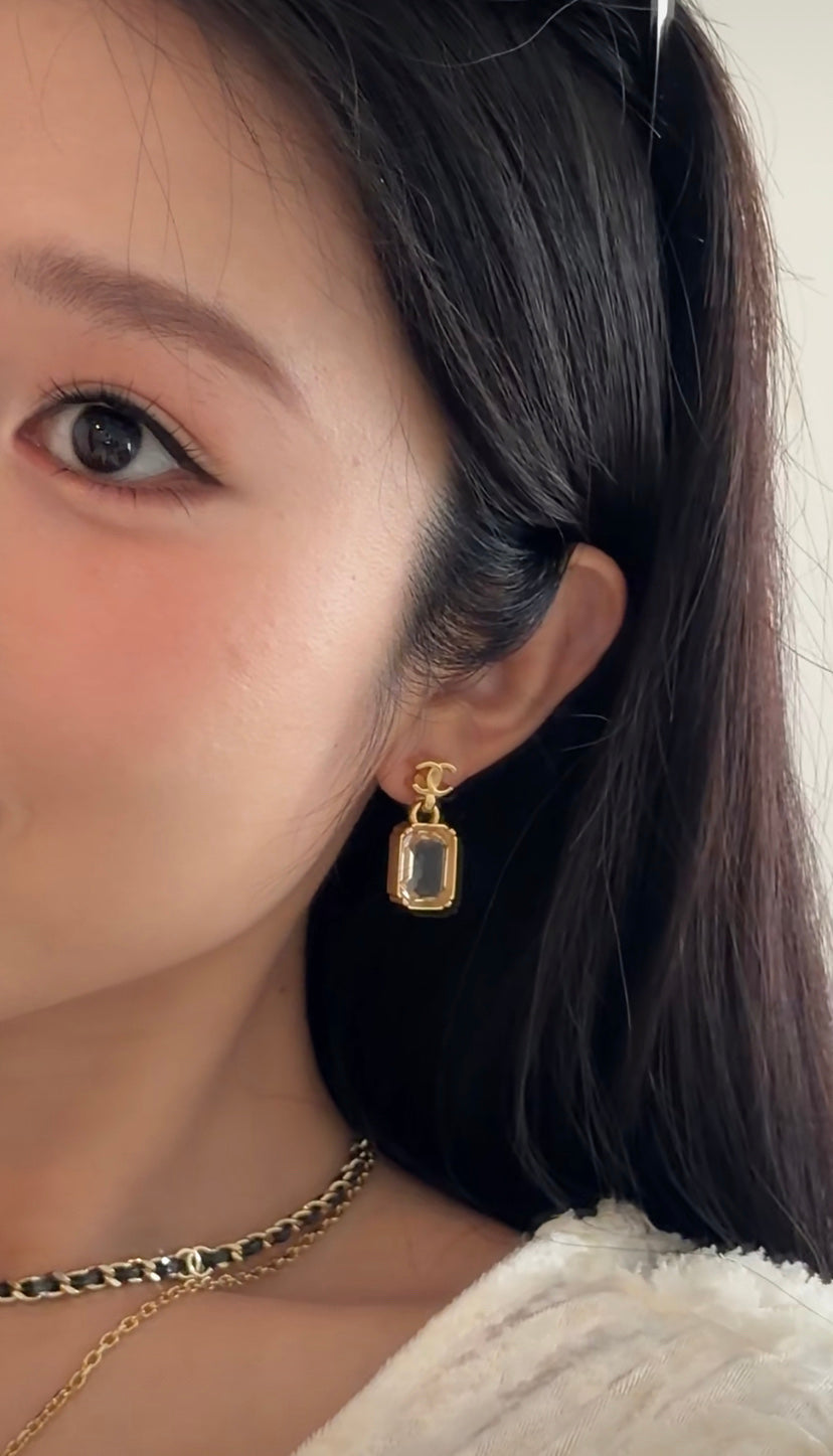 26SS NEU goldene doppel C transparente Bonbon-Anhängerohrringe