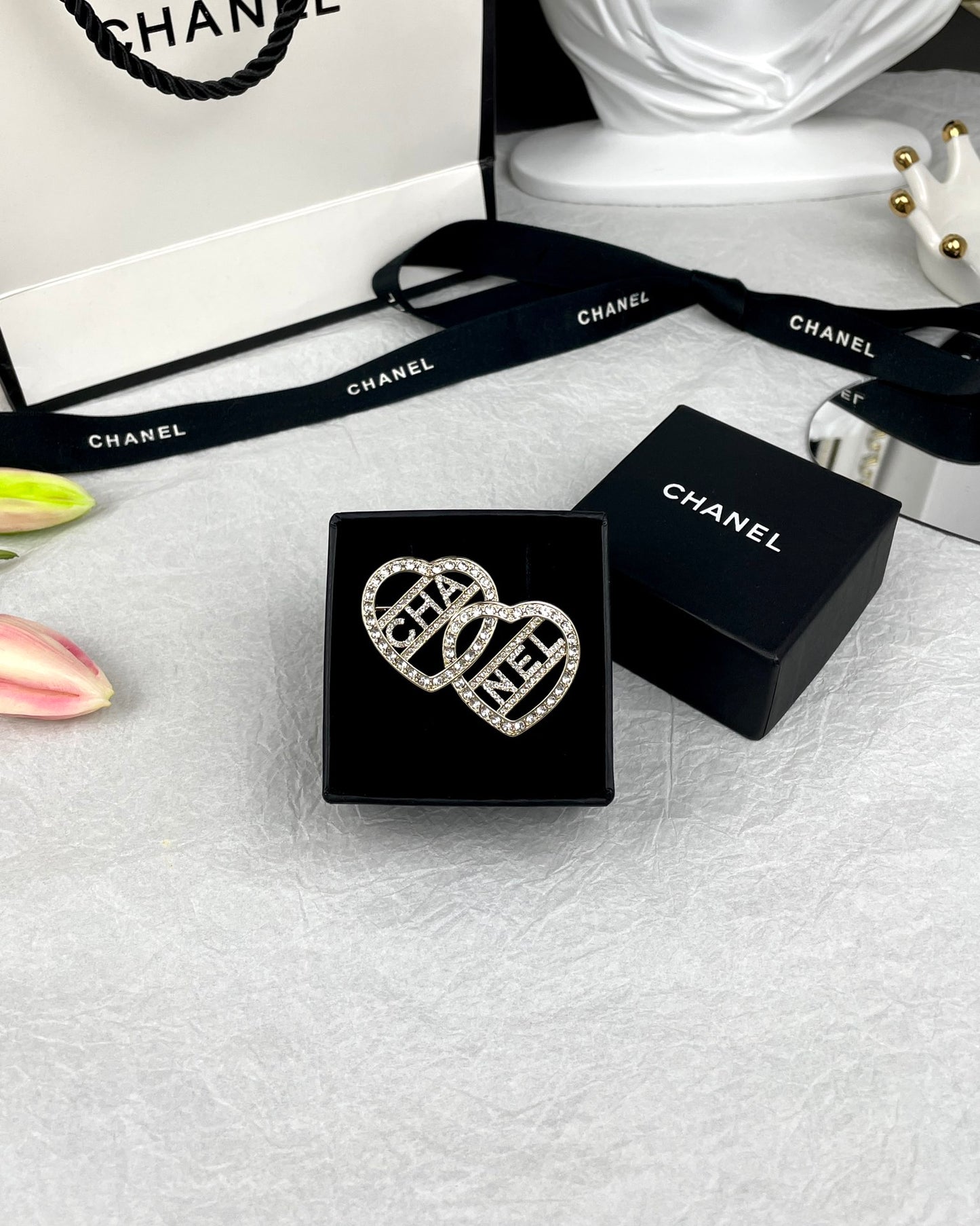 26SS NEW Love Heart Brooch