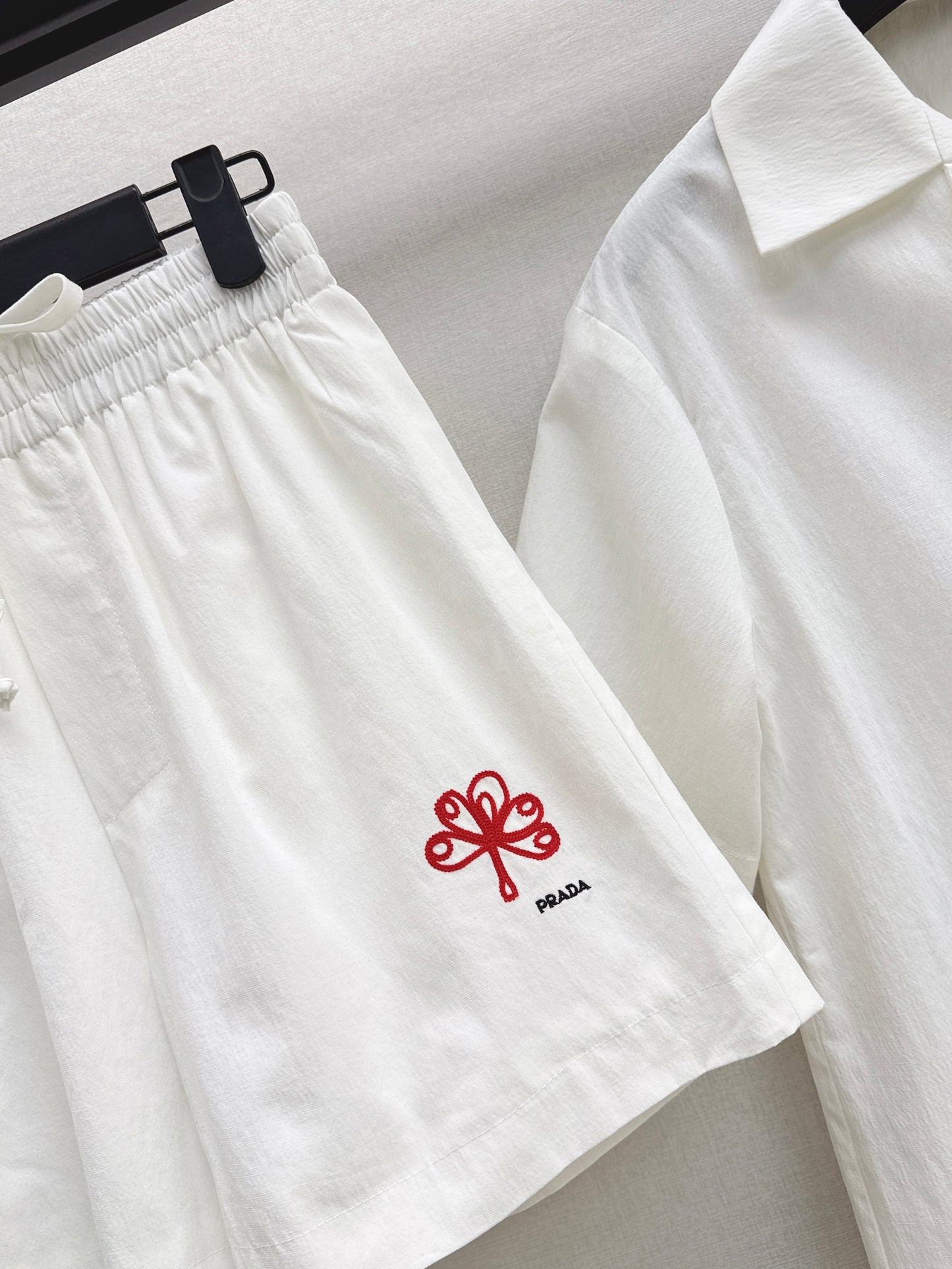 26SS NEW Embroidered short-sleeved shirt + shorts refreshing matching set