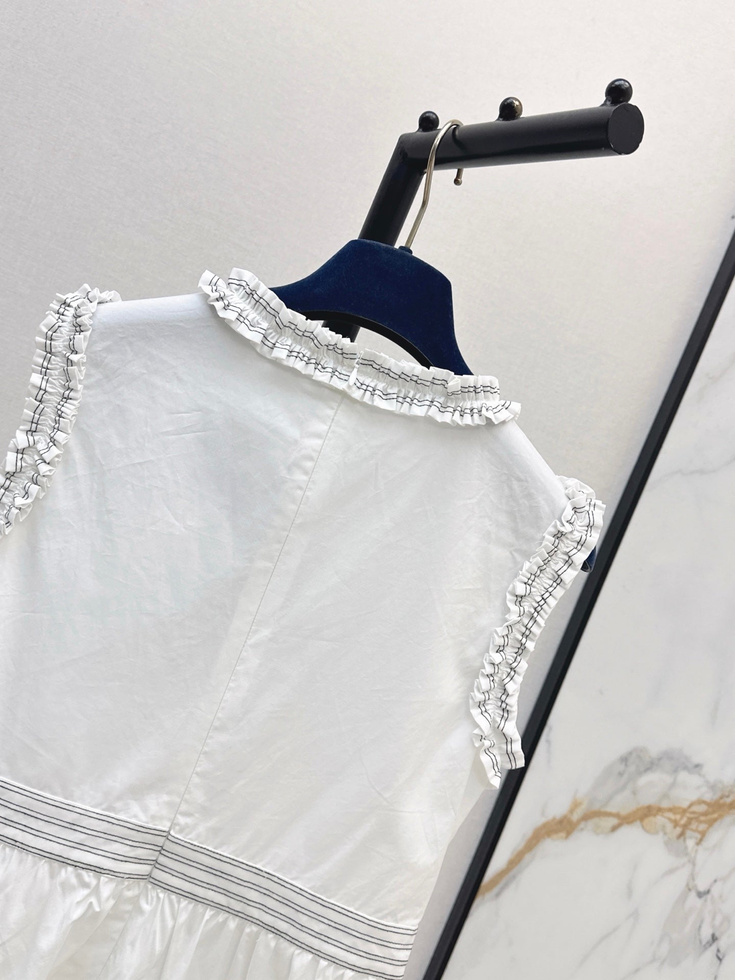 26SS NEW Sleeveless Top with Ruffled Hem