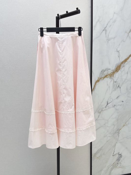 26FW New Skirt with Bow Detail and Lace Paneling 💞