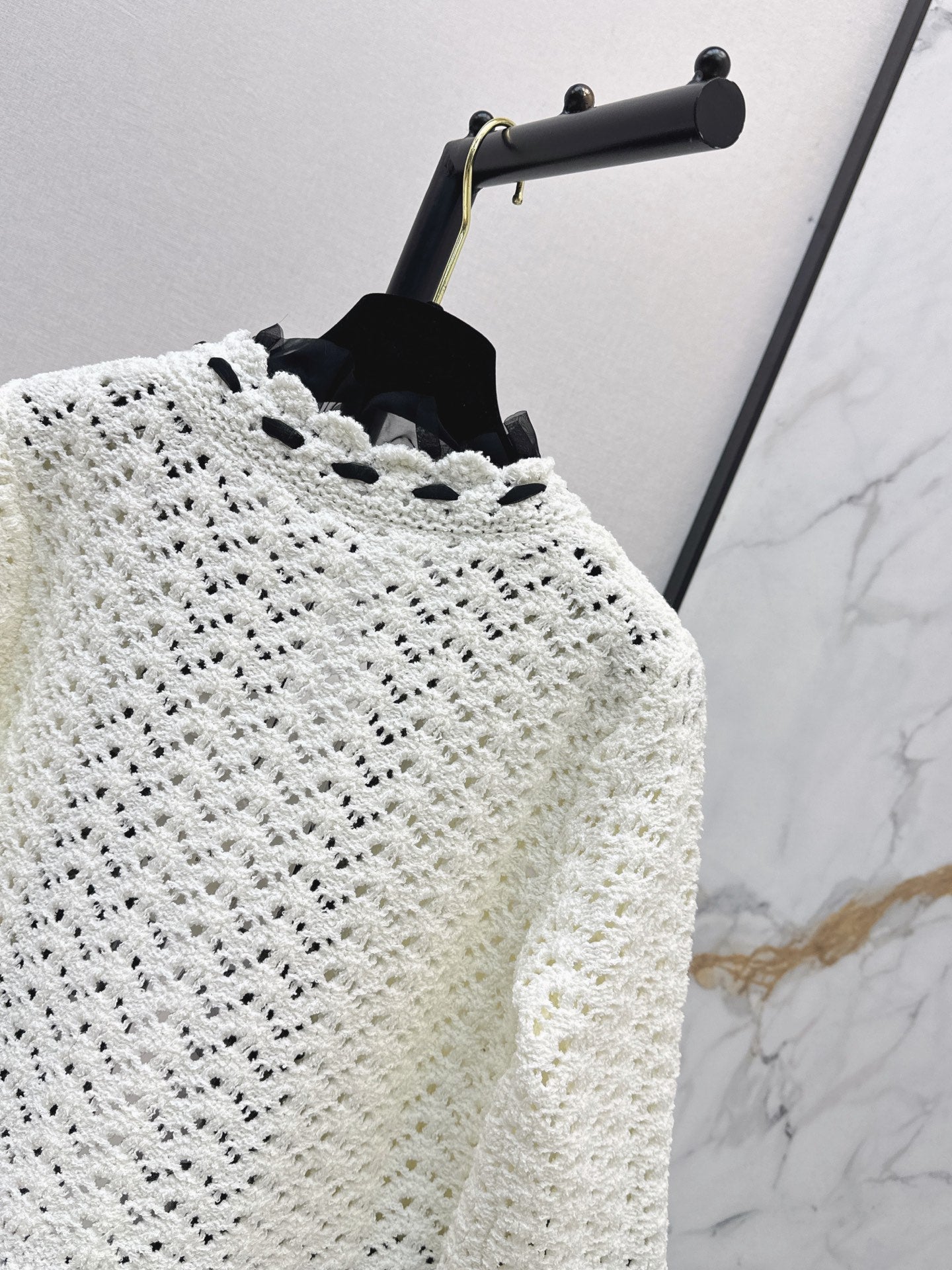 26FW New Cut-out Knit Cardigan 🤍