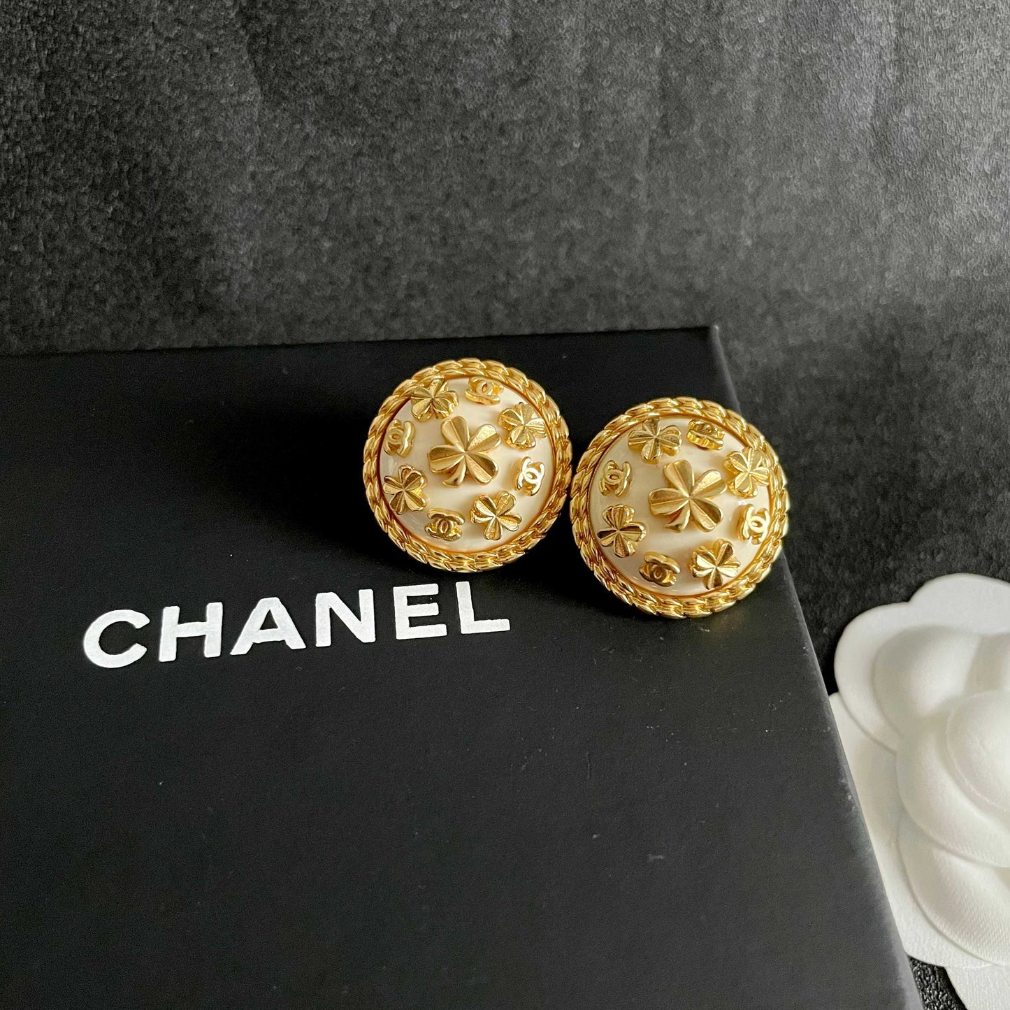 26FW New Classic Double-C Stud Earrings ✨