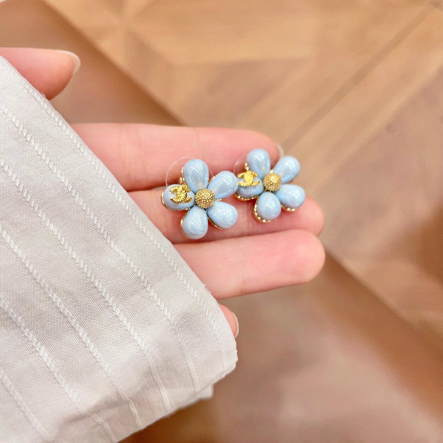 26FW New Double-C Floral Stud Earrings