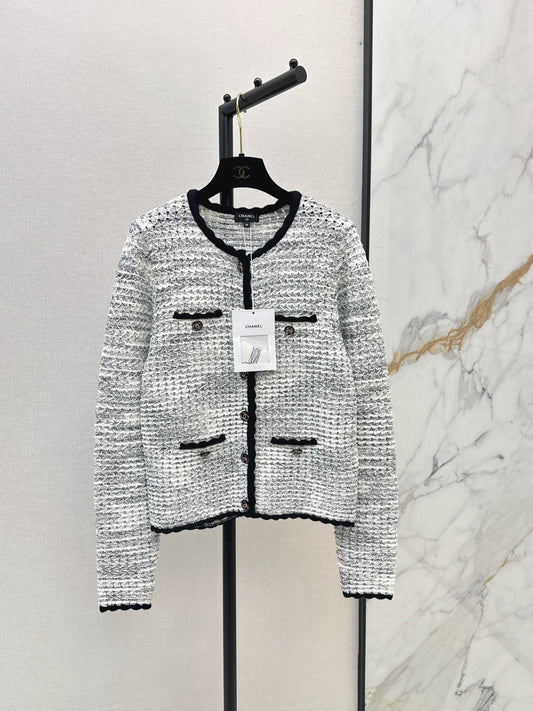 26FW New Cut-out Crew Neck Cardigan 🩷🩶