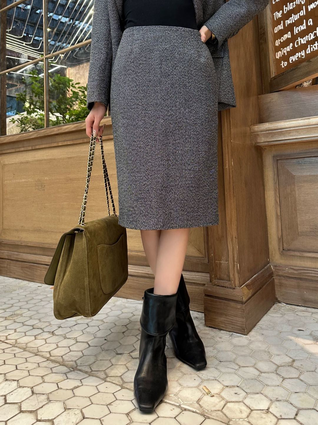 26FW New Wool Blazer with Lapel and Waist-Cinching Detail 🩶
