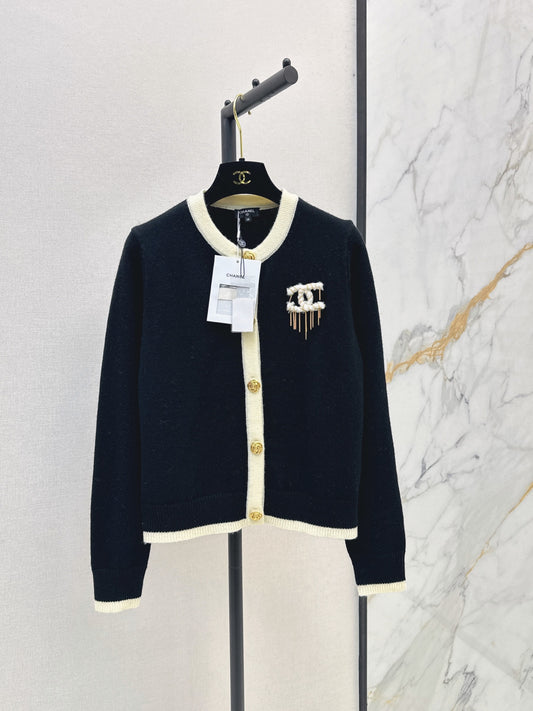 26FW New Black & White Color-Block Crew-Neck Cardigan 🤍🖤