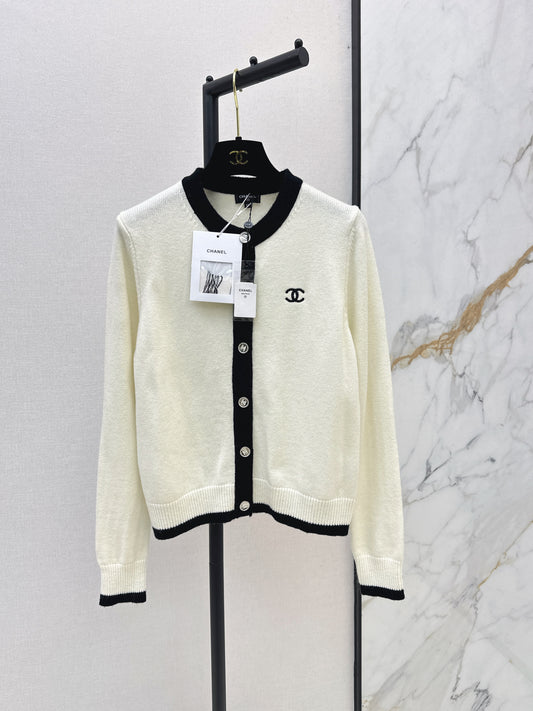 🎄Xmas🎄 26FW New Color-Block Trim Crew-Neck Cardigan 🤍❤️