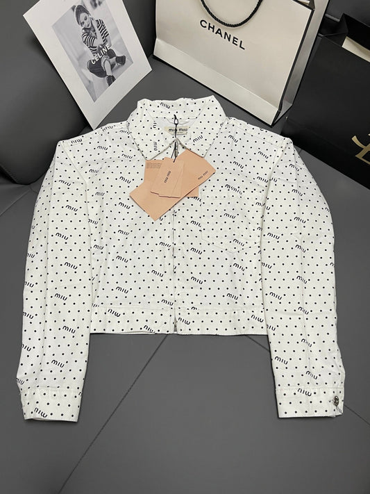 Chaqueta vaquera bicolor en blanco y negro