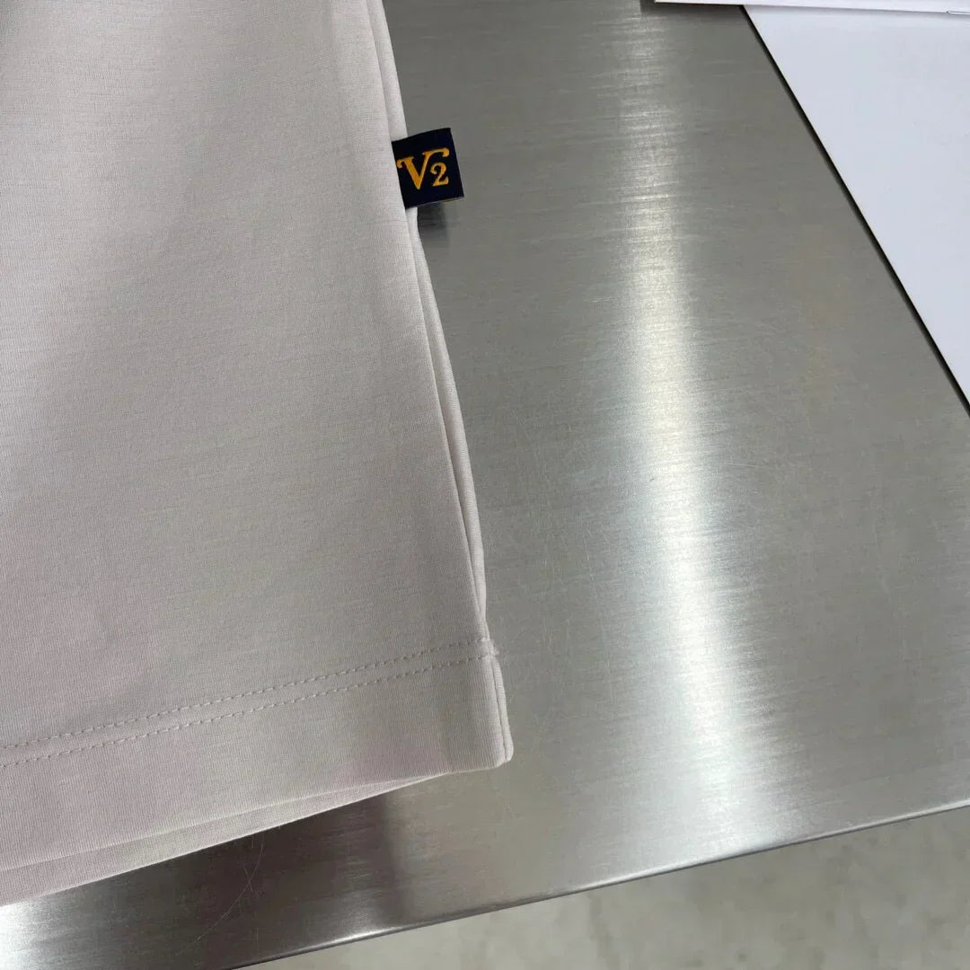 camiseta de cuello redondo bordada