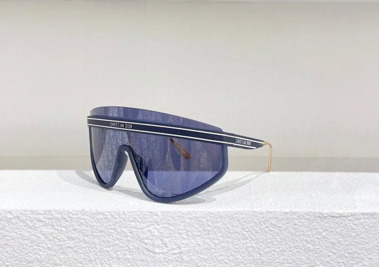 Irregular eyecup style sunglasses