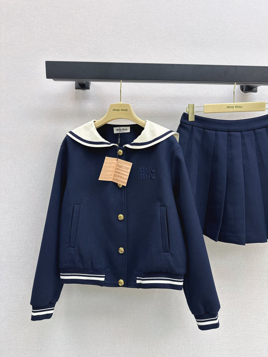 The latest autumn and winter youthful college style outfit