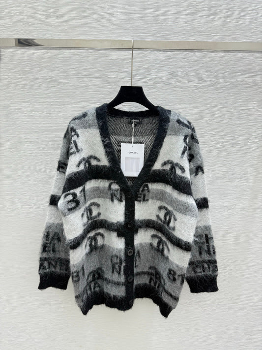New Early Autumn Colorblock Letter Jacquard V-neck Knitted Long-sleeved Cardigan