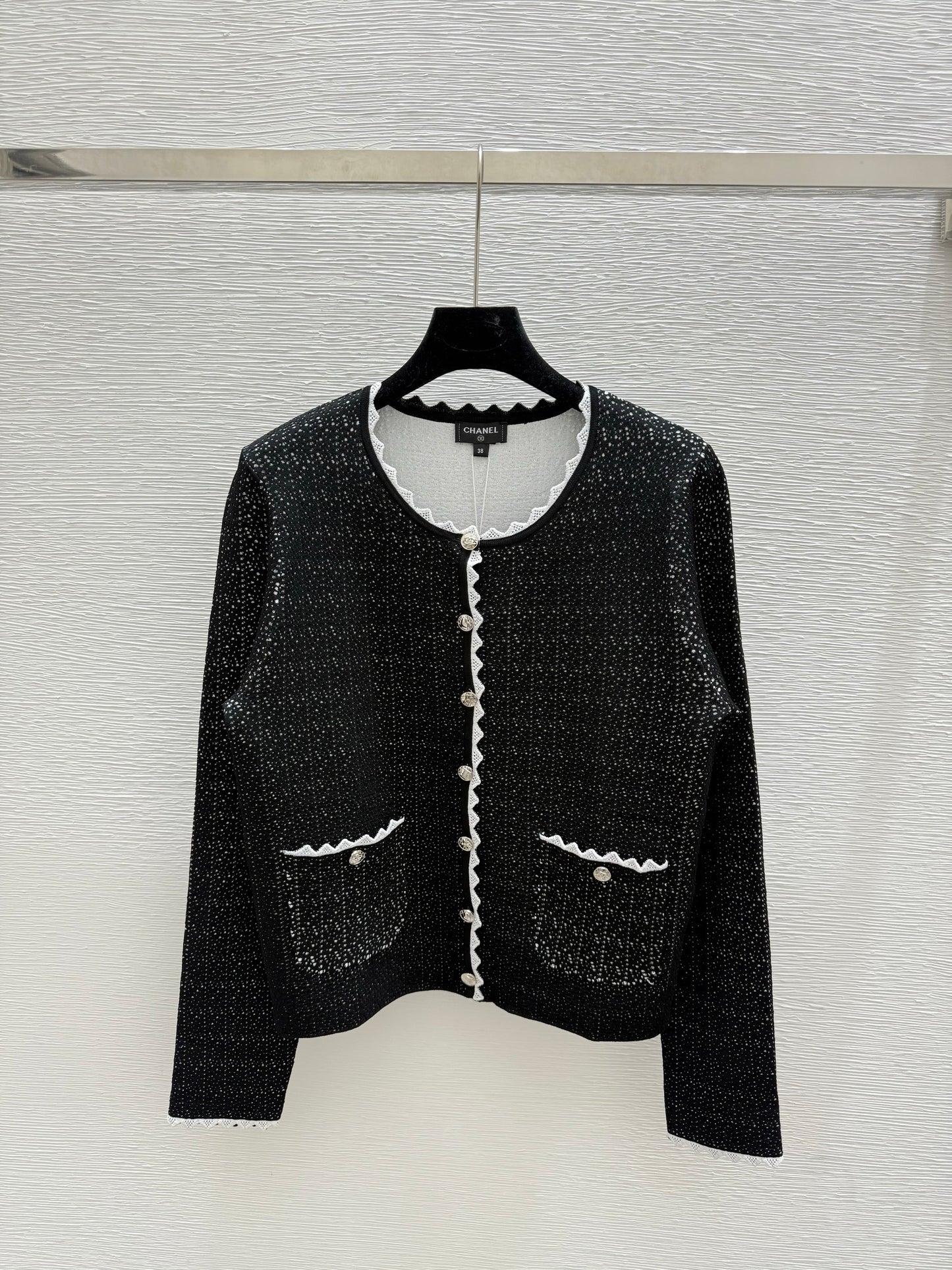 Contrast lace knitted long-sleeved cardigan
