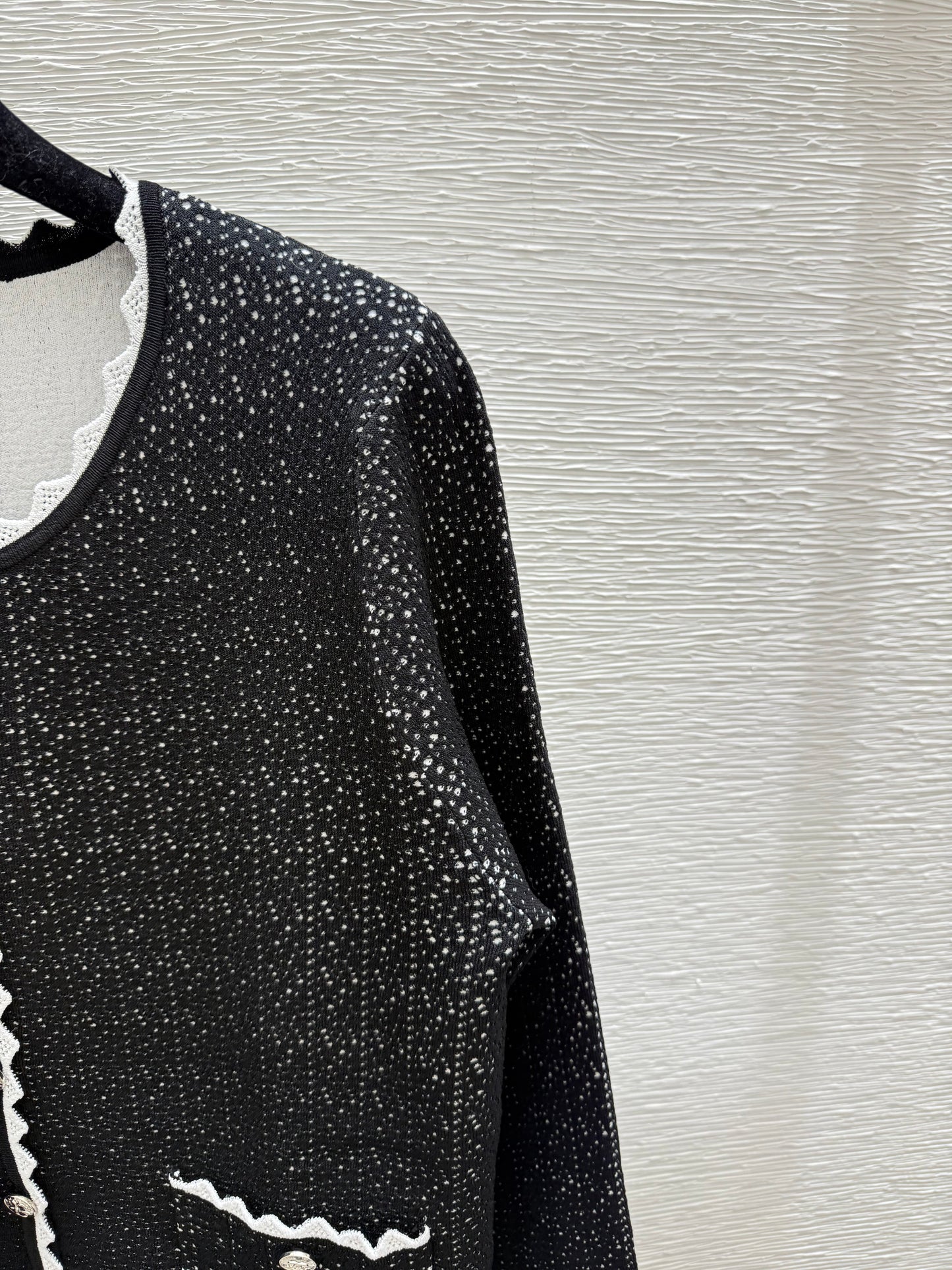 Contrast lace knitted long-sleeved cardigan