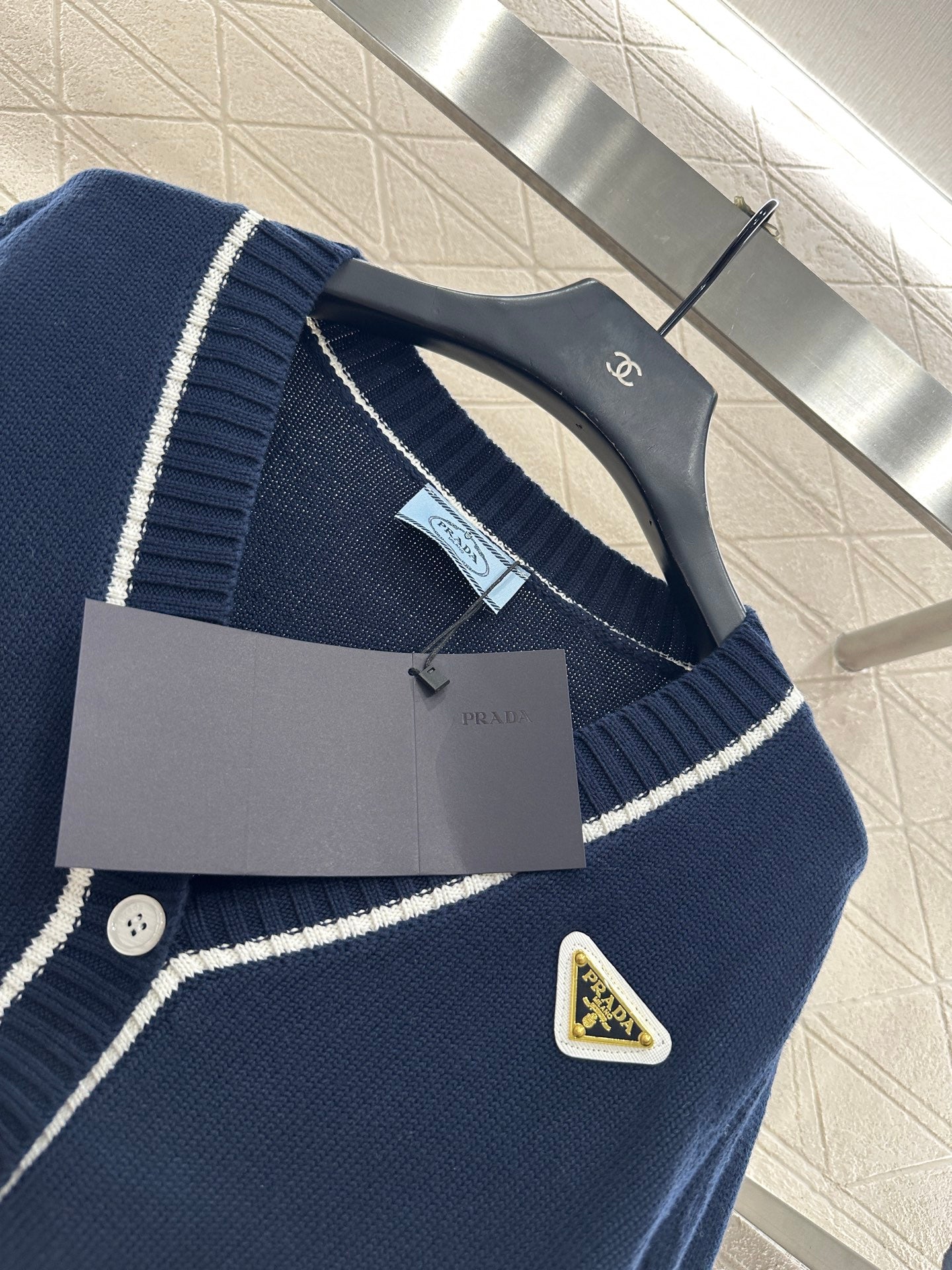 Color-blocked knit cardigan with bound edges