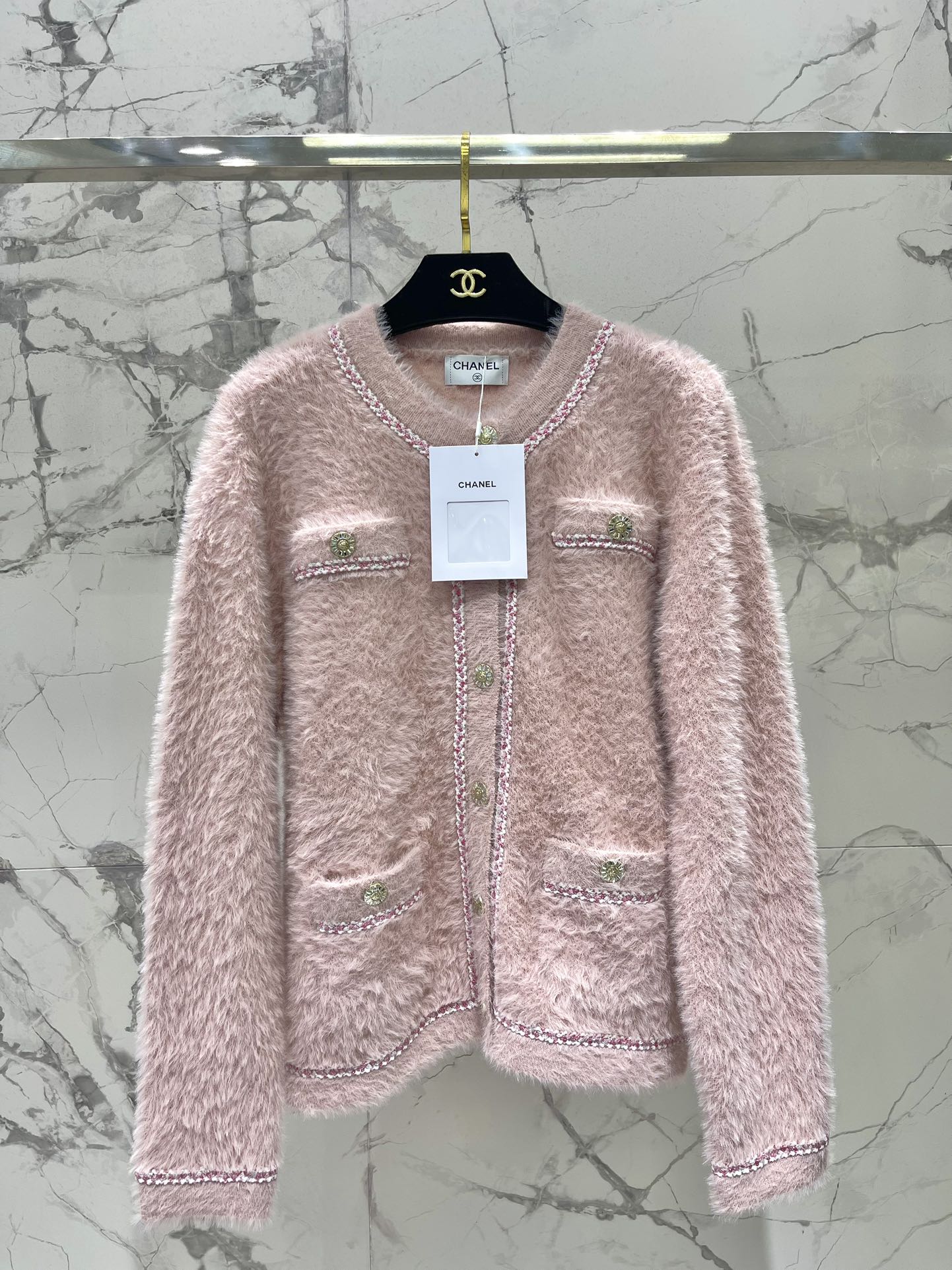 25FW Thick, color-blocked brushed knit cardigan