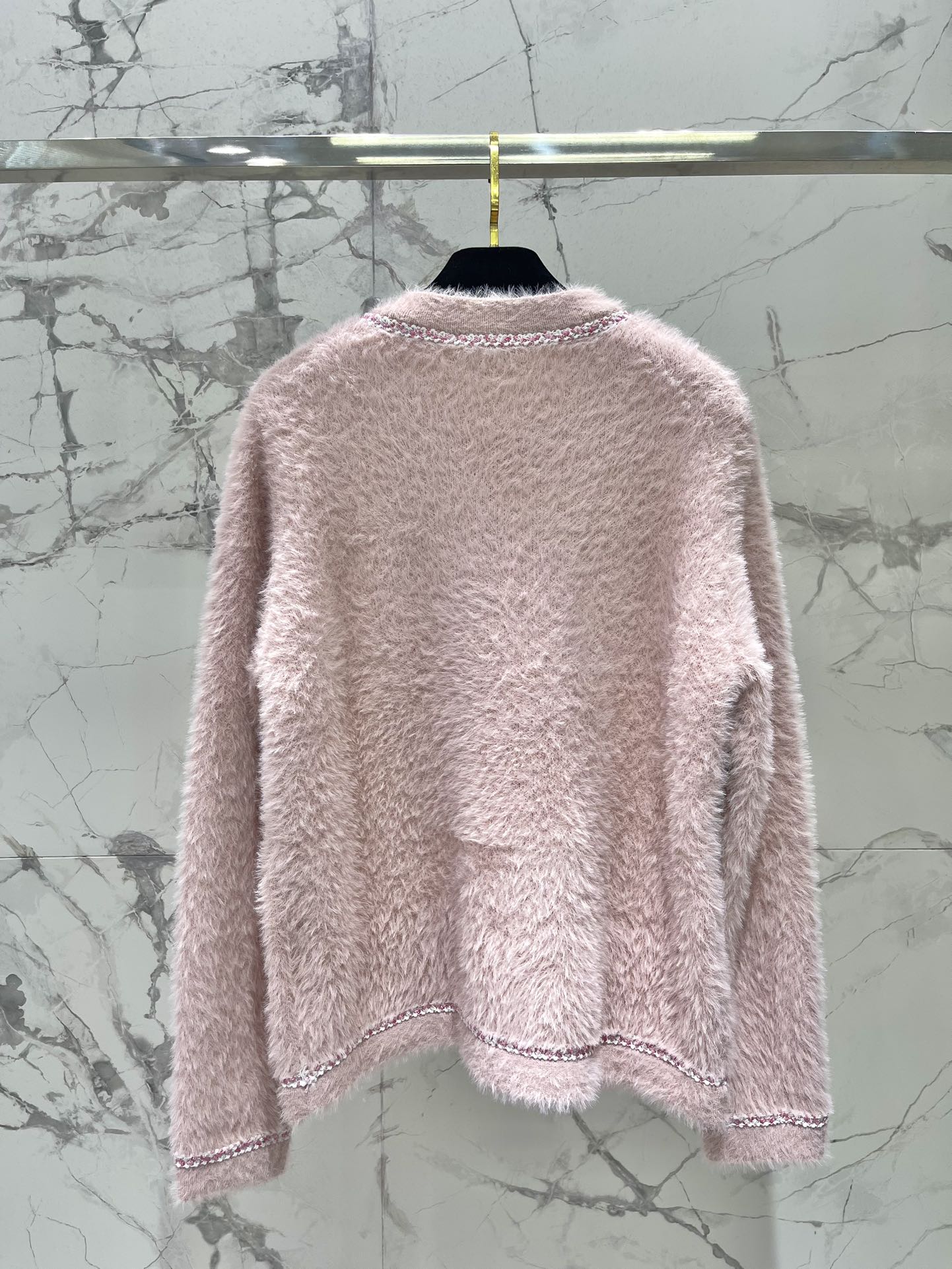 25FW Thick, color-blocked brushed knit cardigan