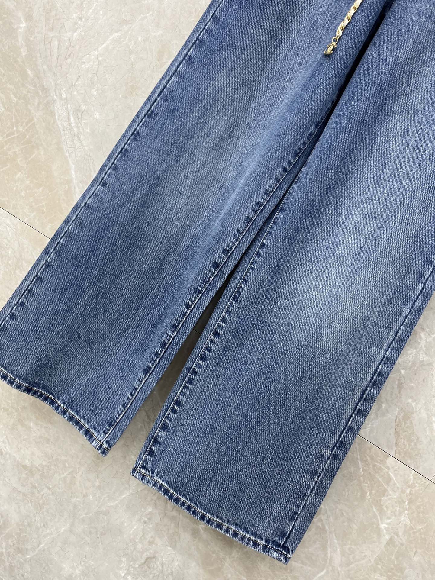 26SS NEUE Customized Diamond Jeans mit weitem Bein im Distressed-Look