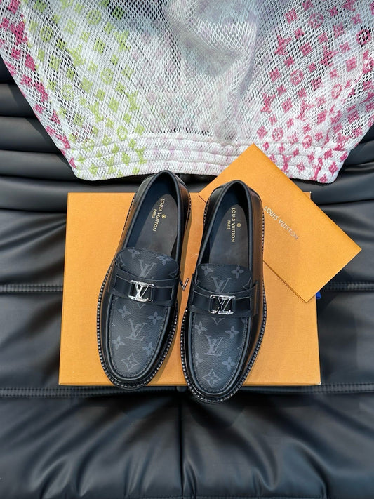 Loafers, high-end men's formal shoes and casual leather shoes